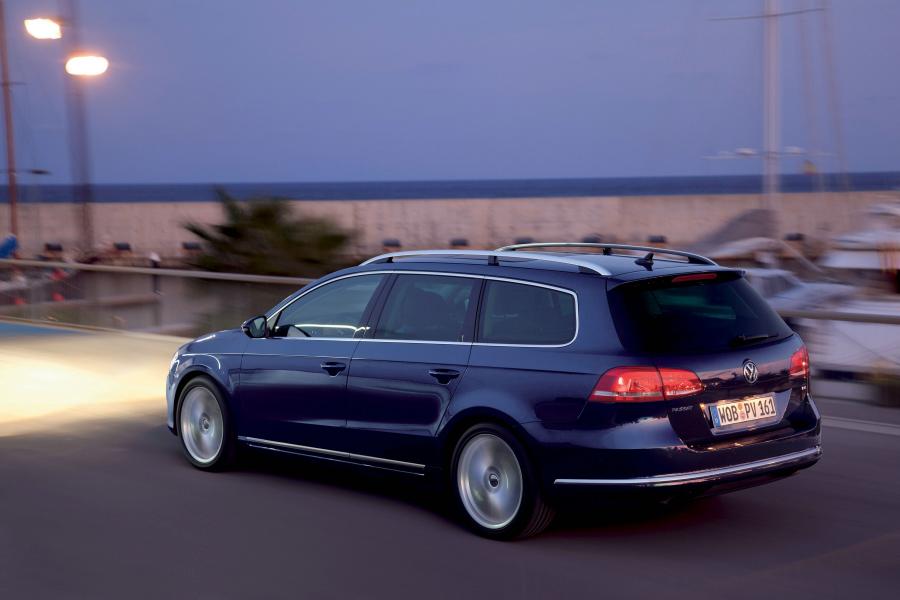  Volkswagen Passat Variant 2010 года  (фото 6 из 31)